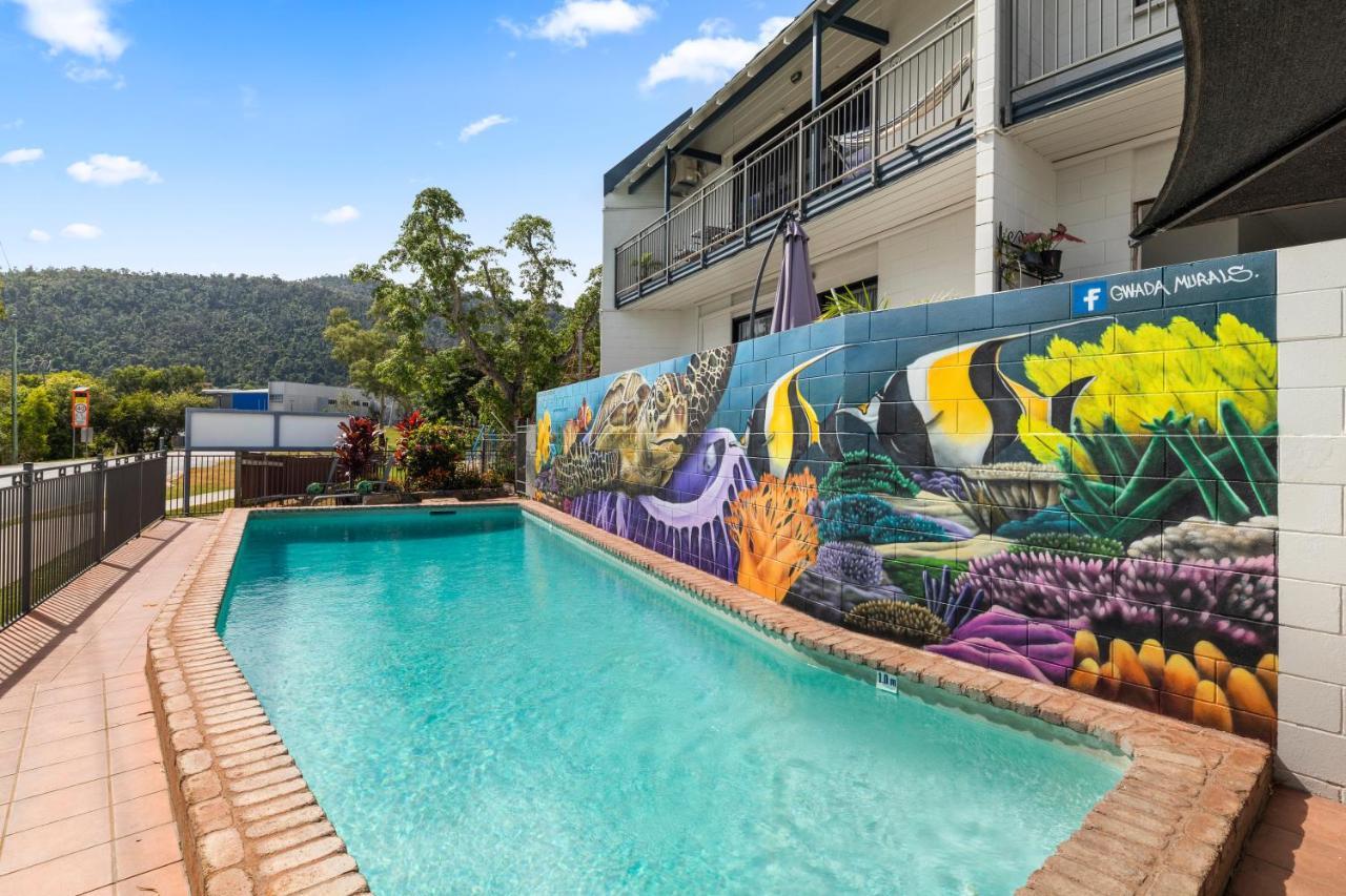 Whitsunday Waterfront Apartments Эйрли-Бич Экстерьер фото