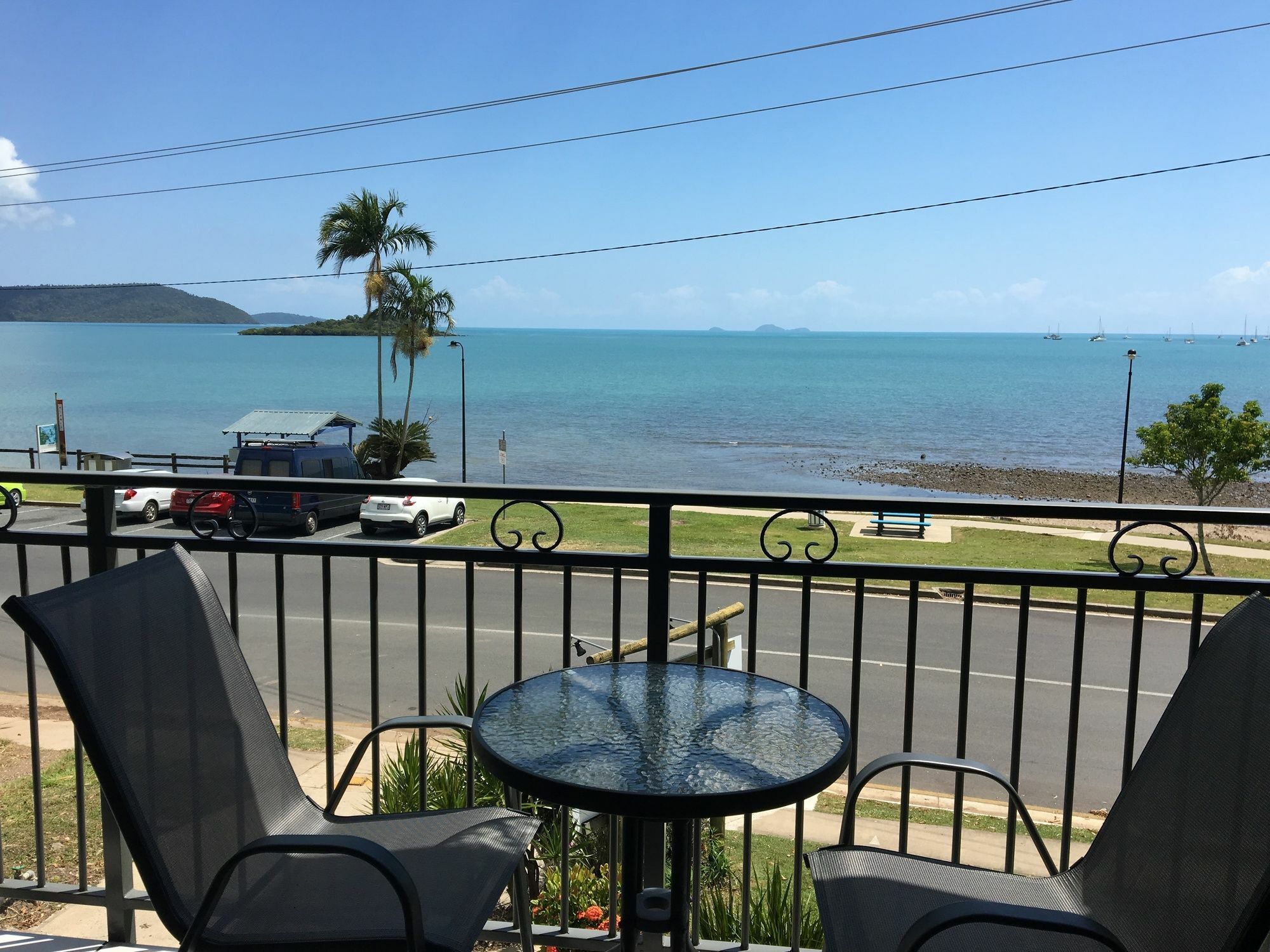 Whitsunday Waterfront Apartments Эйрли-Бич Экстерьер фото